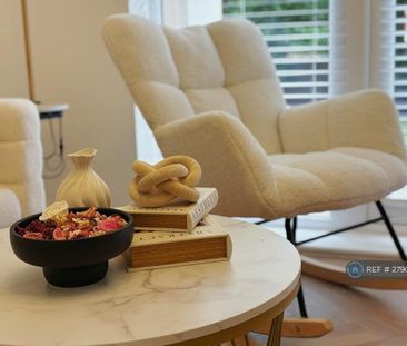 4 bedroom semi-detached house to rent - Photo 2