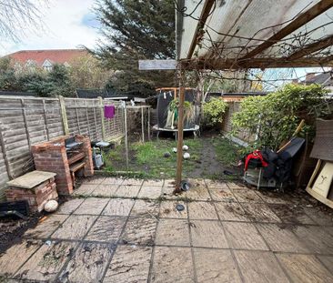 3 bedroom terraced house to rent - Photo 2