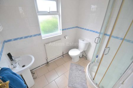 6 bedroom terraced house to rent - Photo 2