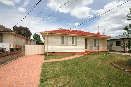 Neat Three bedroom Home close to town. - Photo 5