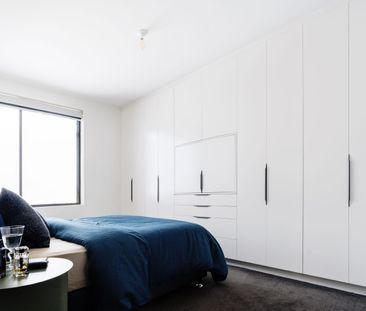 Executive Apartment in Ultra Convenient Location! - Photo 5