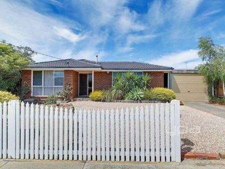 48 Bainbridge Close, CRAIGIEBURN - Photo 3