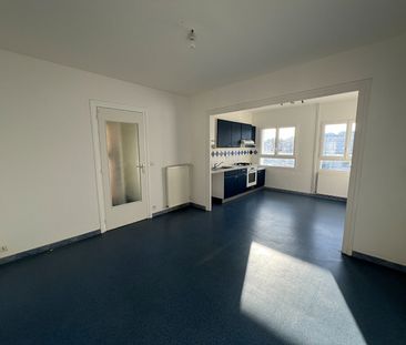 Location Appartement 4 pièces 63m² - Photo 4