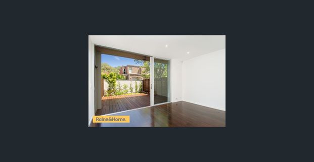 Modern Townhouse - Conveniently Located - Photo 1