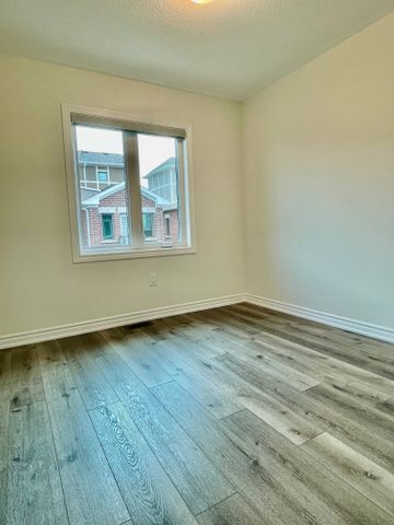 For Lease - 3165 Elgin Mills Road, Markham, Ontario - Photo 2