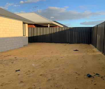 21 Avalanche Parade, Baldivis, WA - Photo 2