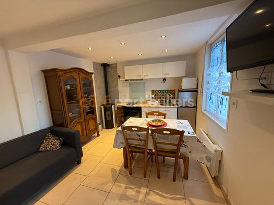 Petite maison meublée en triplex 1 Chambre - Photo 1