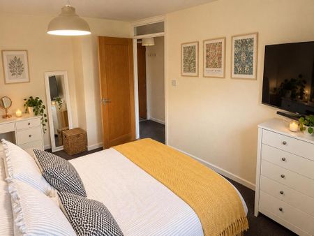 2 bedroom maisonette to rent - Photo 3