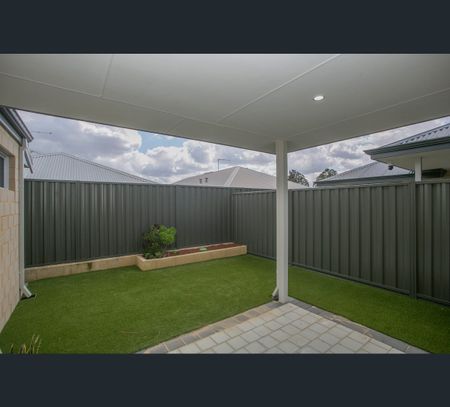 21 Zircon St, Treeby, WA 6164 - Photo 3