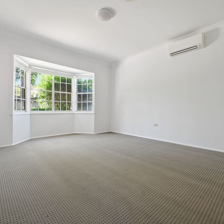 Freshly Renovated Two-Bedroom Villa in Peaceful Bexley Location - Photo 1