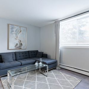 Rue Crevier Apartments - Photo 2