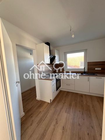 ​Erstbezug nach Kernsanierung: Hochmoderne 4,5-Zi.-Wohnung mit EBK & FB Heizung - Unterriexingen - Photo 5