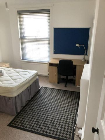 6 bedroom house to rent - Photo 5