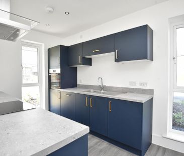 3 bedroom semi-detached house to rent - Photo 6