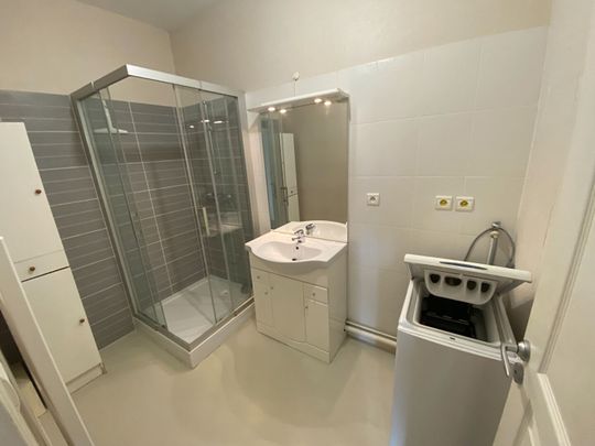 Laval centre ville appt T2 de 50 m² - Photo 1
