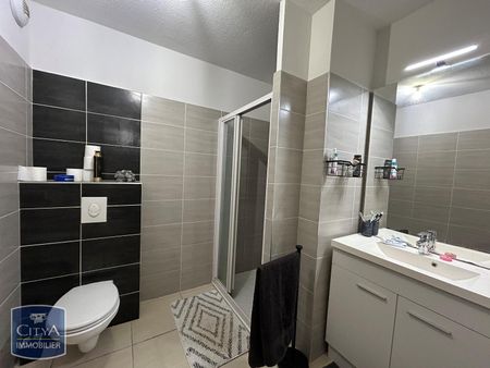 Location Appartement 2 pièces 40m² BOUJAN SUR LIBRON 34760 - Photo 5