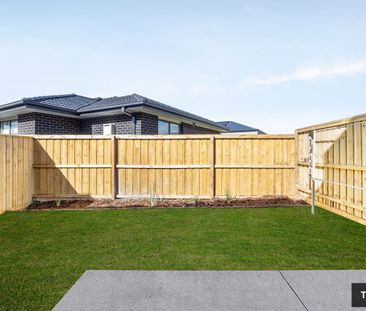 45 Curbridge Drive, Donnybrook, Vic 3064 - Photo 1