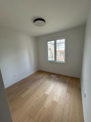 For Lease - 12 Franklin Avenue Unit# D, Toronto, Ontario - Photo 4