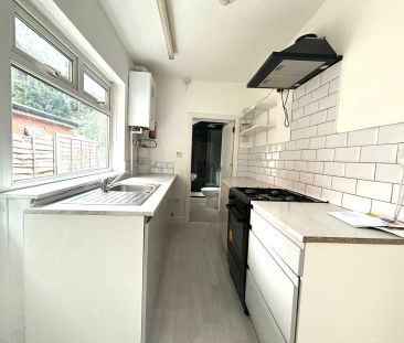 3 bedroom terraced house to rent - Photo 4
