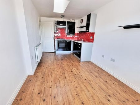 1 BED Apartment To rent - Photo 2