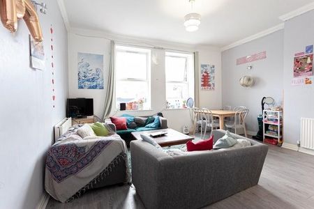 6 bedroom flat to rent - Photo 2