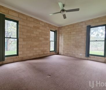 Modern Four Bedroom Home in Carwoola - Photo 3