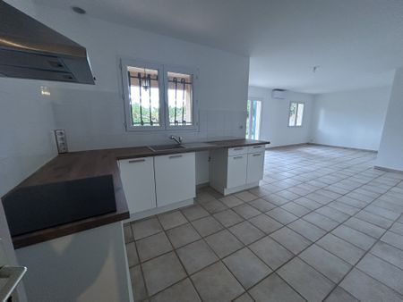 VILLEVIEILLE // Villa mitoyenne T3 + bureau de plain pied de 80,46m² avec jardin - Photo 5