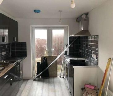 Luton, LU4 - Photo 1