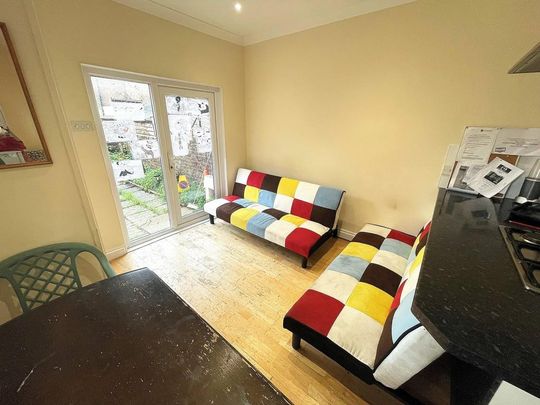 5 bedroom terraced house to rent - Photo 1