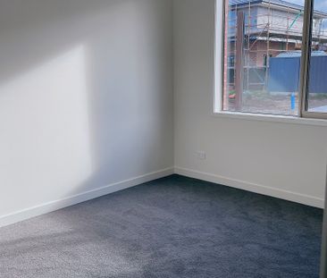 Family Comfort Meets Convenience in Tarneit – $560 per week - Photo 3