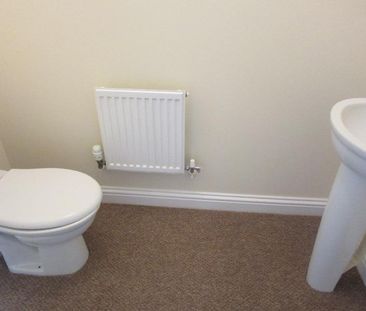 3 bedroom terraced house to rent - Photo 6