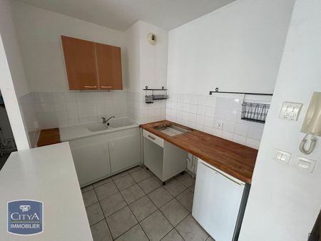 Location Appartement 2 pièces 41m² BEAUVAIS 60000 - Photo 2