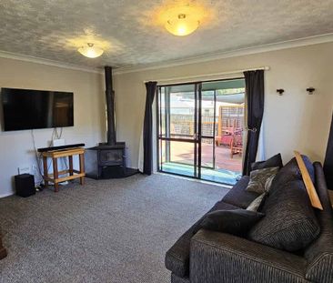 Hurdon - 3 Bedrooms - Photo 3