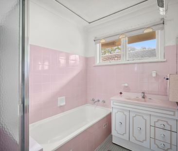 Charming Family Home - Photo 5