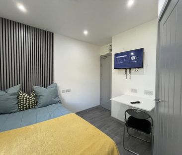 Room in a Shared House, High Street, B66 - Photo 1