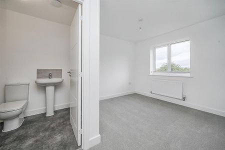 3 bedroom semi-detached house to rent - Photo 4