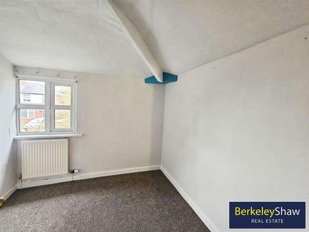 Red Cat Lane, Burscough, Ormskirk, L40 - Photo 2