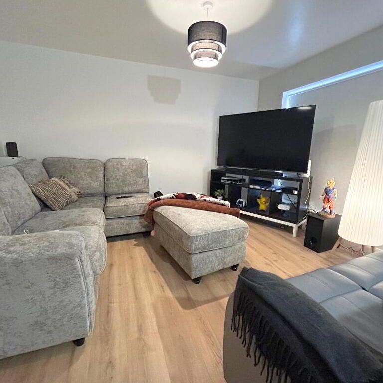 301 College Court Central, Belfast, BT1 6BF - Photo 1