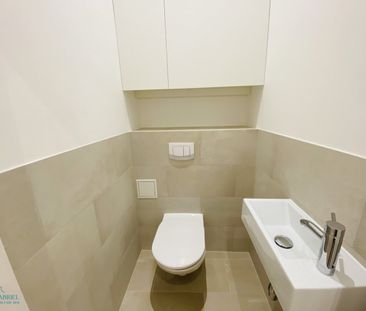 SCHÖN RENOVIERTE ALTBAUWOHNUNG MIT LOGGIA - Photo 6