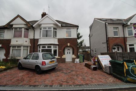 5 bedroom semi-detached house to rent - Photo 2