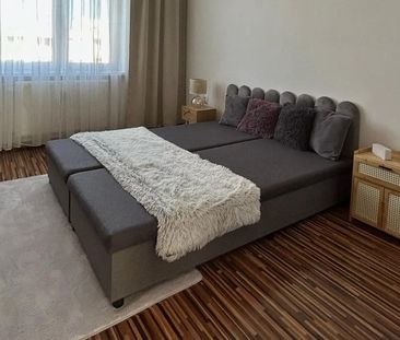 Na prenájom prerobený 2 izbový byt balkón Hospodárska Trnava - Fotografia 6