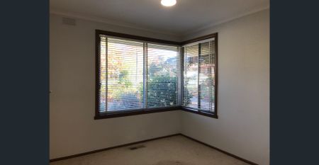 Delightful Family Home - Photo 3