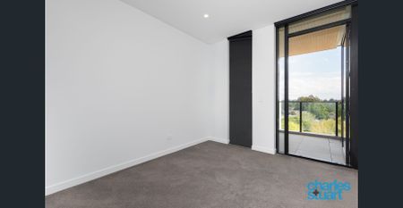 SURE TO IMPRESS - AS NEW - Photo 5