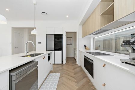 Immaculate Family Home in a Peaceful Upper Kedron Pocket - Photo 4