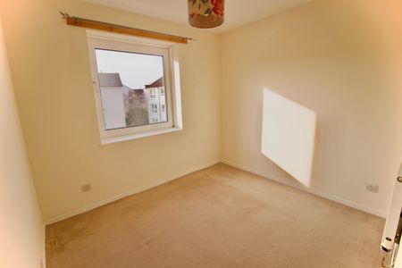 18/8 Westburn Park, Edinburgh, EH14 2RU - Photo 5