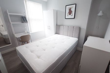 Hawkins Street, Liverpool. - Photo 2