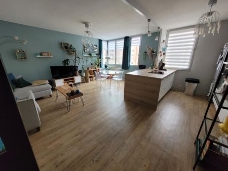 Location Appartement 3 pièces 75m² LA MADELEINE 59110 - Photo 5