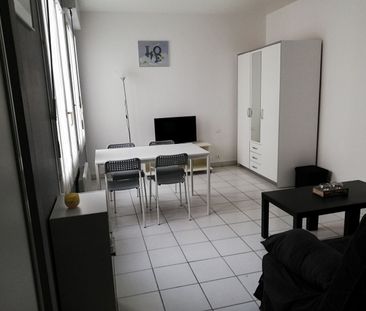 Appartement Niort Studio meublé 27 m2 - Photo 1