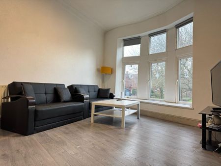 3 bedroom block of apartments to rent - Photo 2