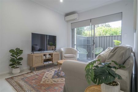 $770/w furnished Modern 2b Unit in Cloverdale - Photo 4